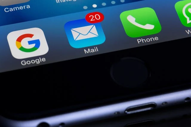 E-Mail-Postfach auf einem Bildschirm